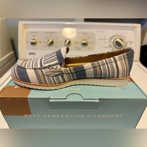 LifeStride Loafers - Size 7.5 - Blue-Multi Stripe